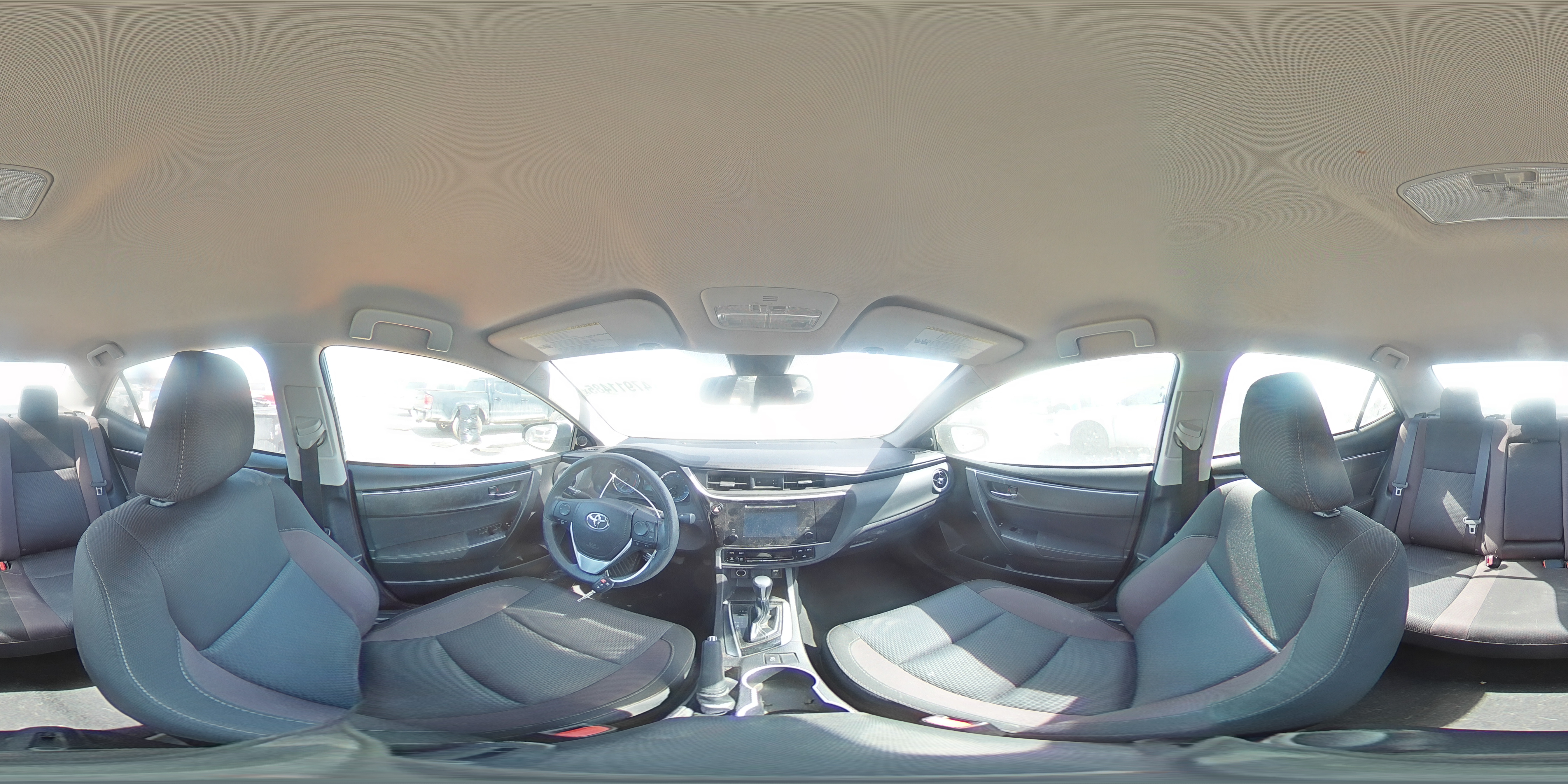 2018 Toyota Corolla - Image 13