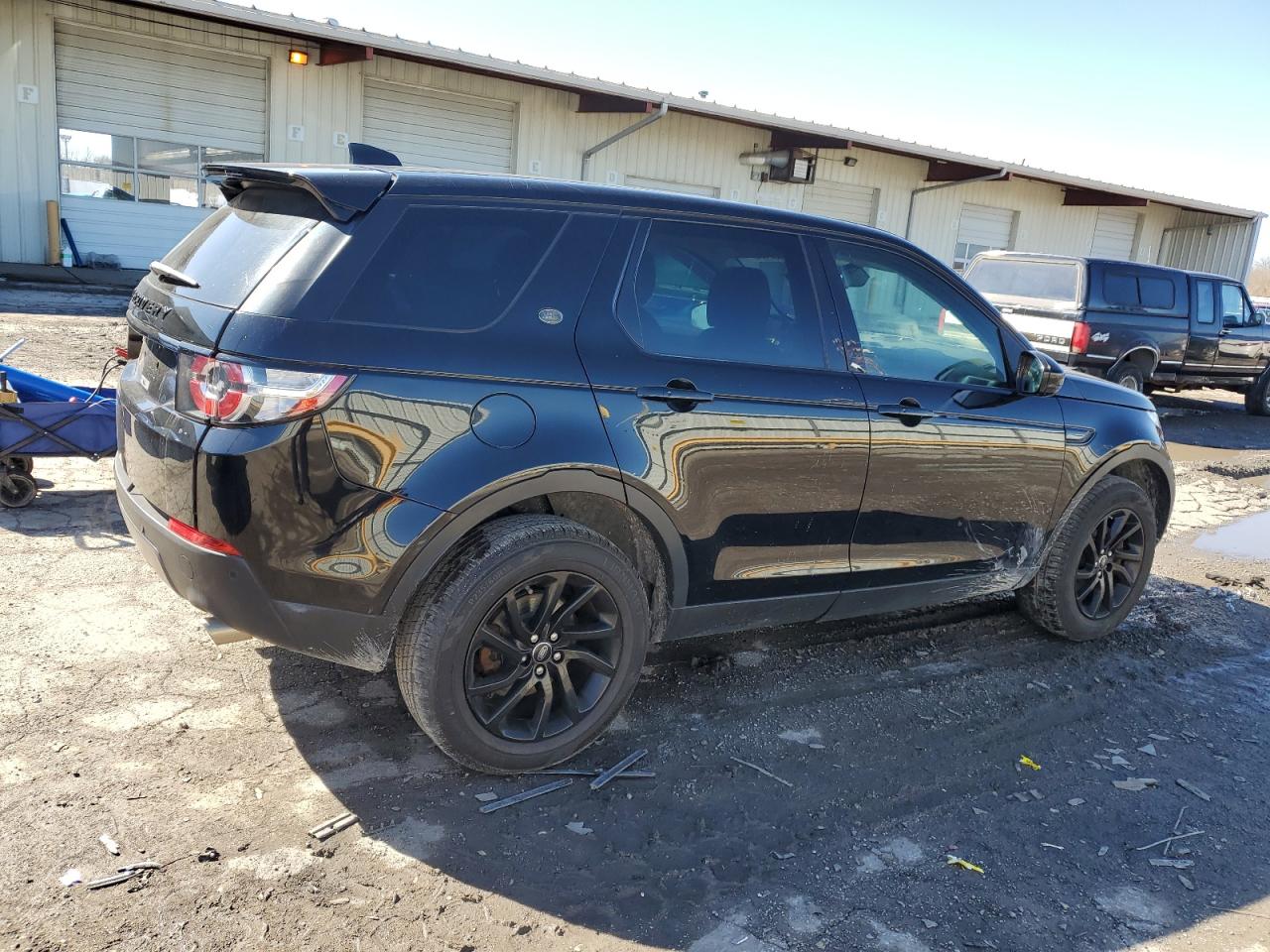 2018 Land Rover Discovery - Image 3