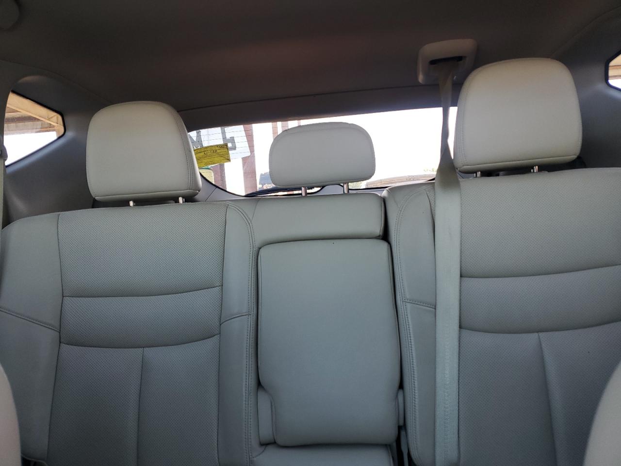 2015 Nissan Murano - Image 10