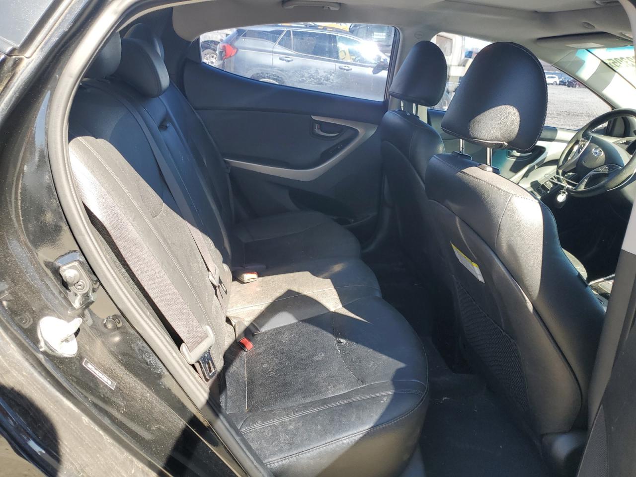 2013 Hyundai Elantra - Image 10