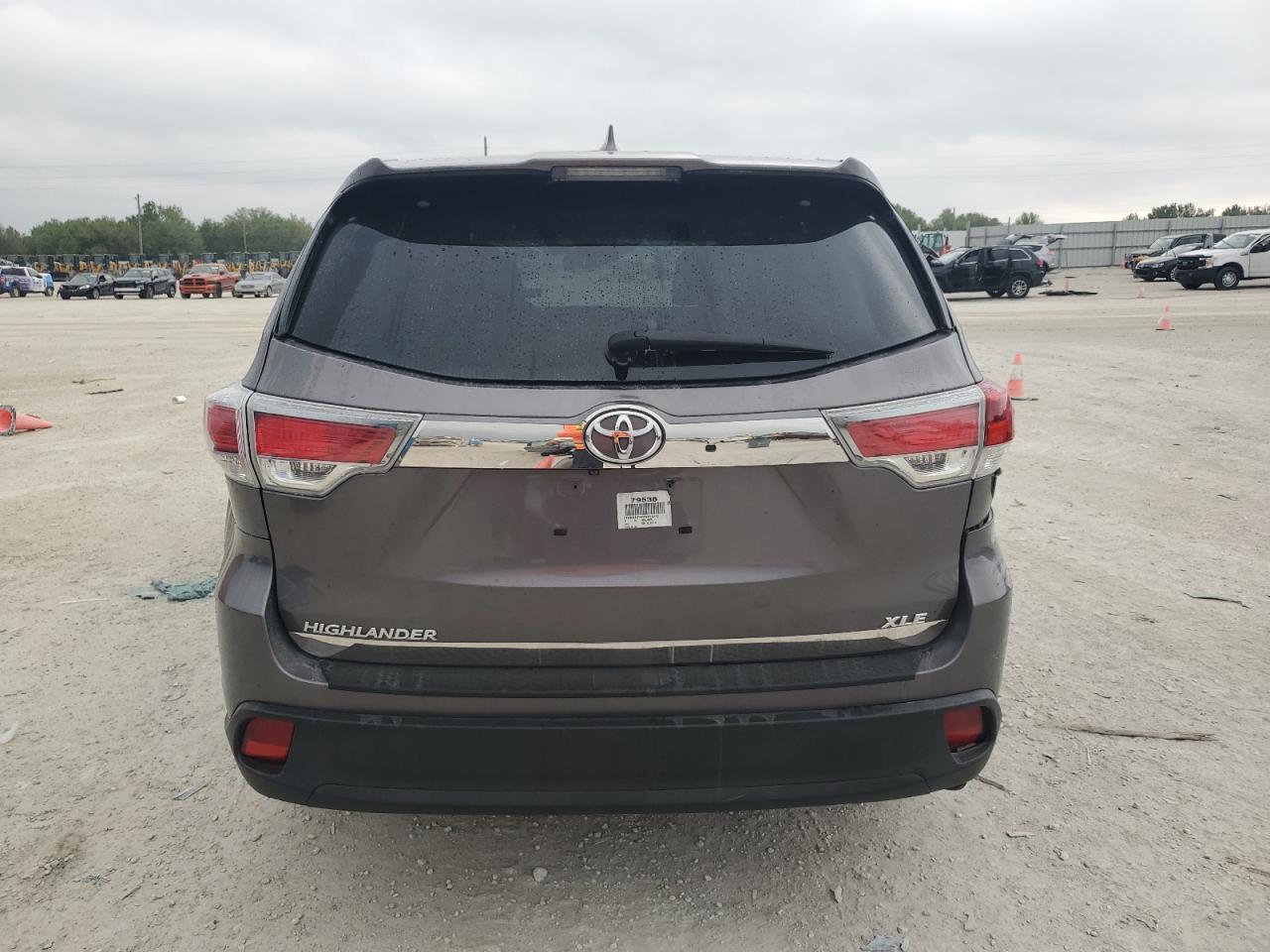 2015 Toyota Highlander - Image 6