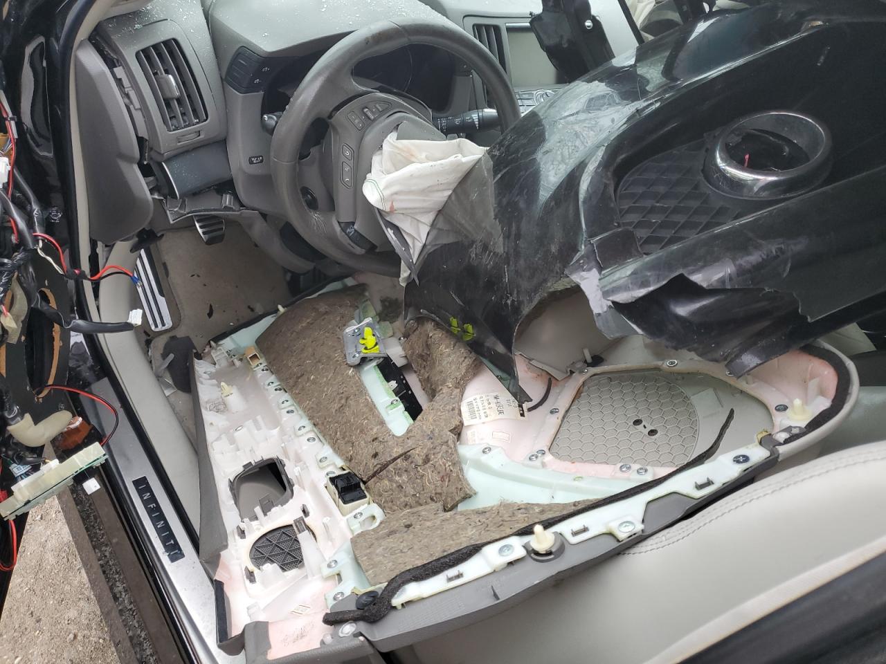 2013 Infiniti G - Image 8