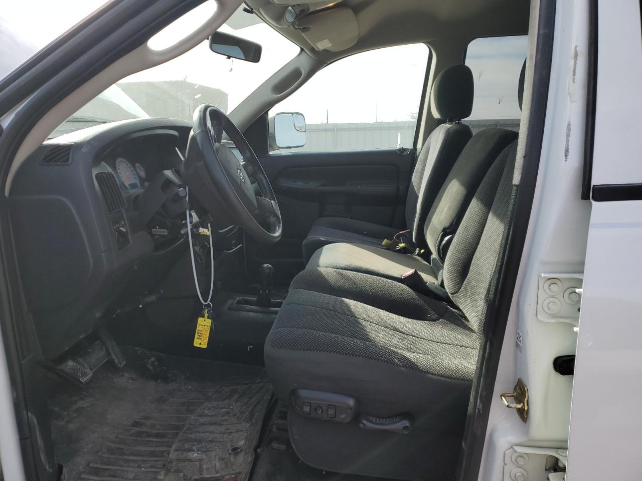 2004 Dodge RAM - Image 7