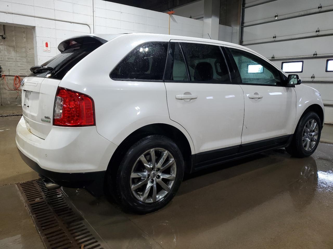 2012 Ford Edge - Image 3