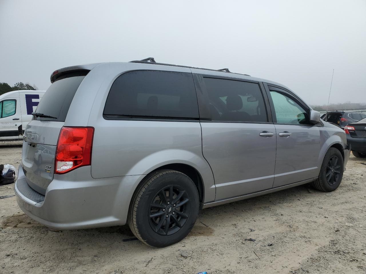 2019 Dodge Caravan - Image 3