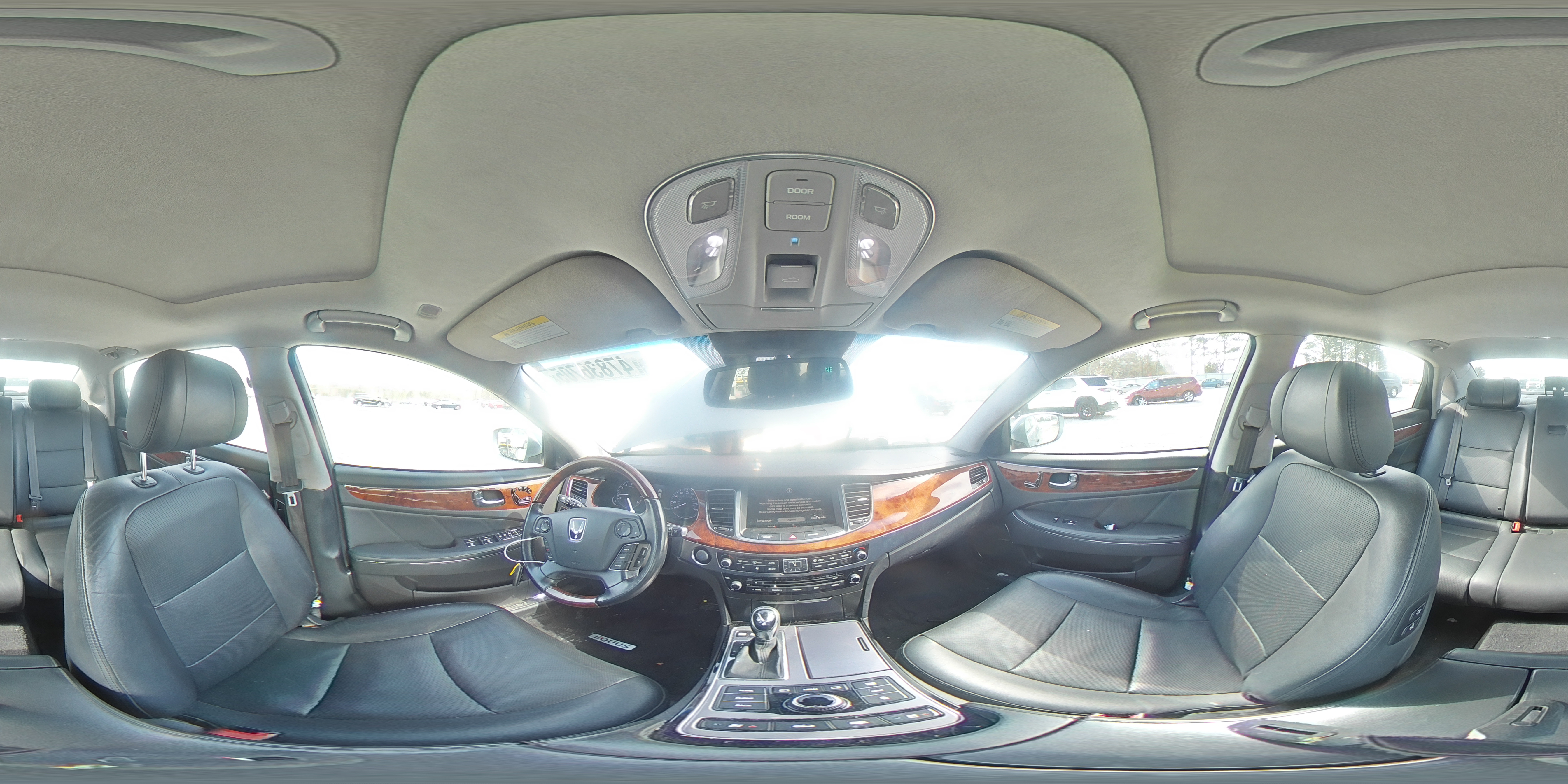 2014 Hyundai Equus - Image 13
