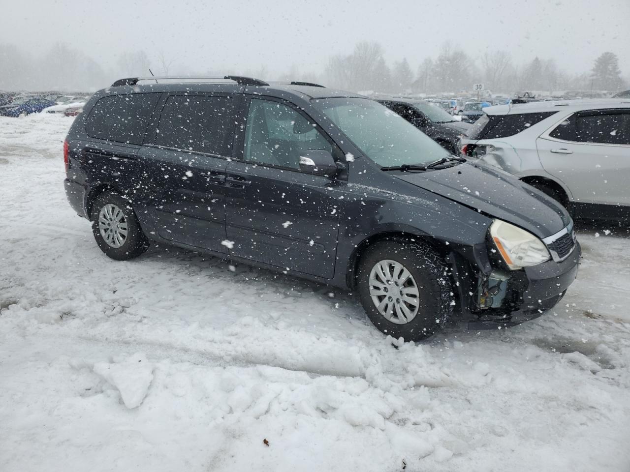 2012 Kia Sedona - Image 4
