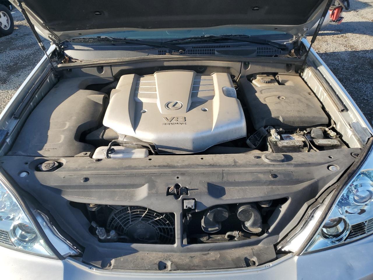 2004 Lexus GX - Image 12