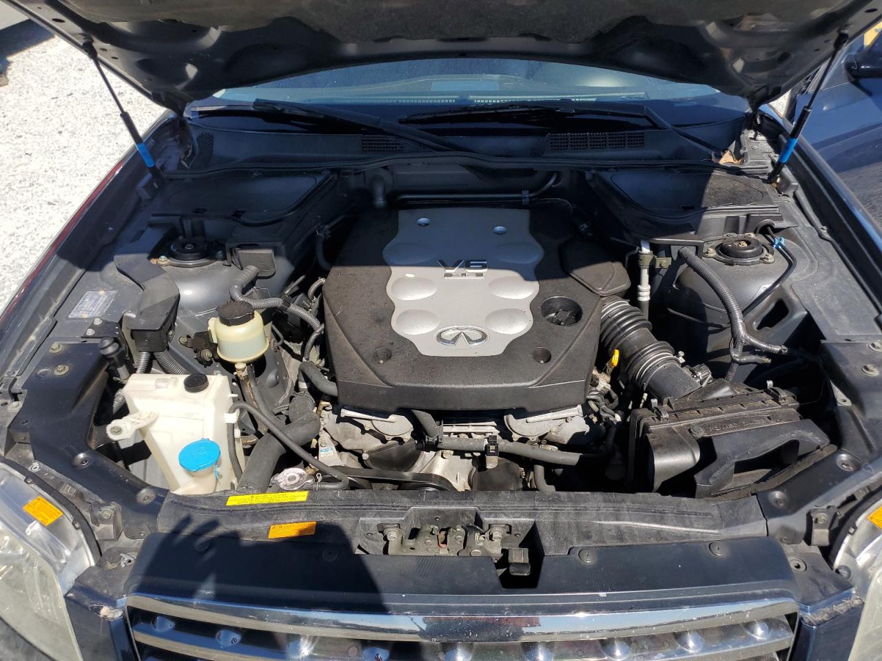 2006 Infiniti FX - Image 12