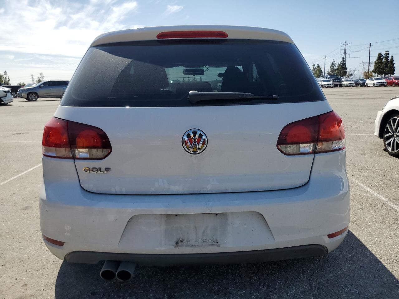 2010 Volkswagen Golf - Image 6