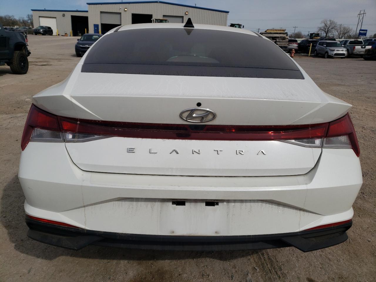 2021 Hyundai Elantra - Image 6