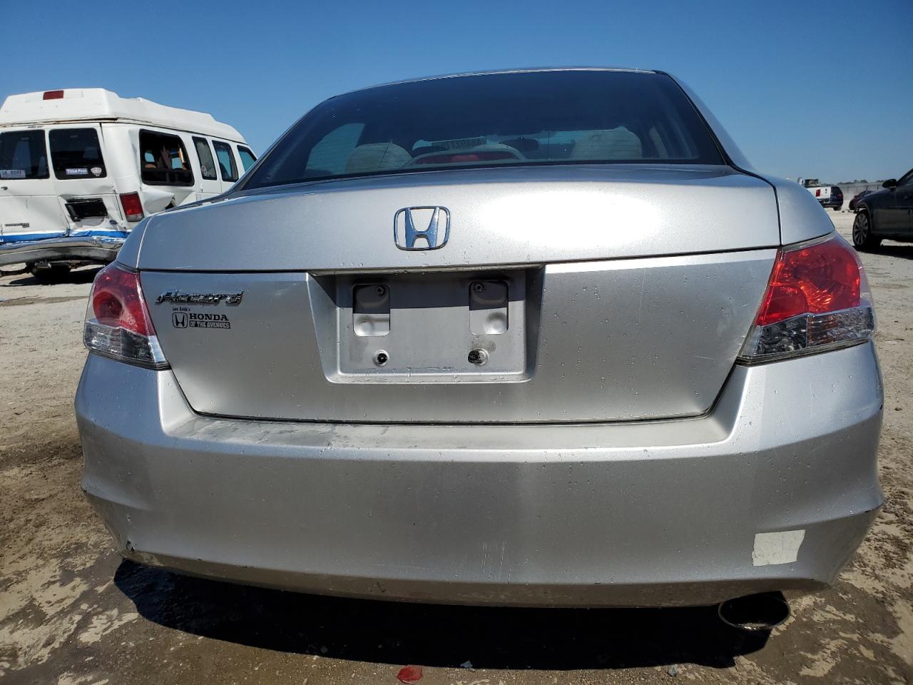 2010 Honda Accord - Image 6