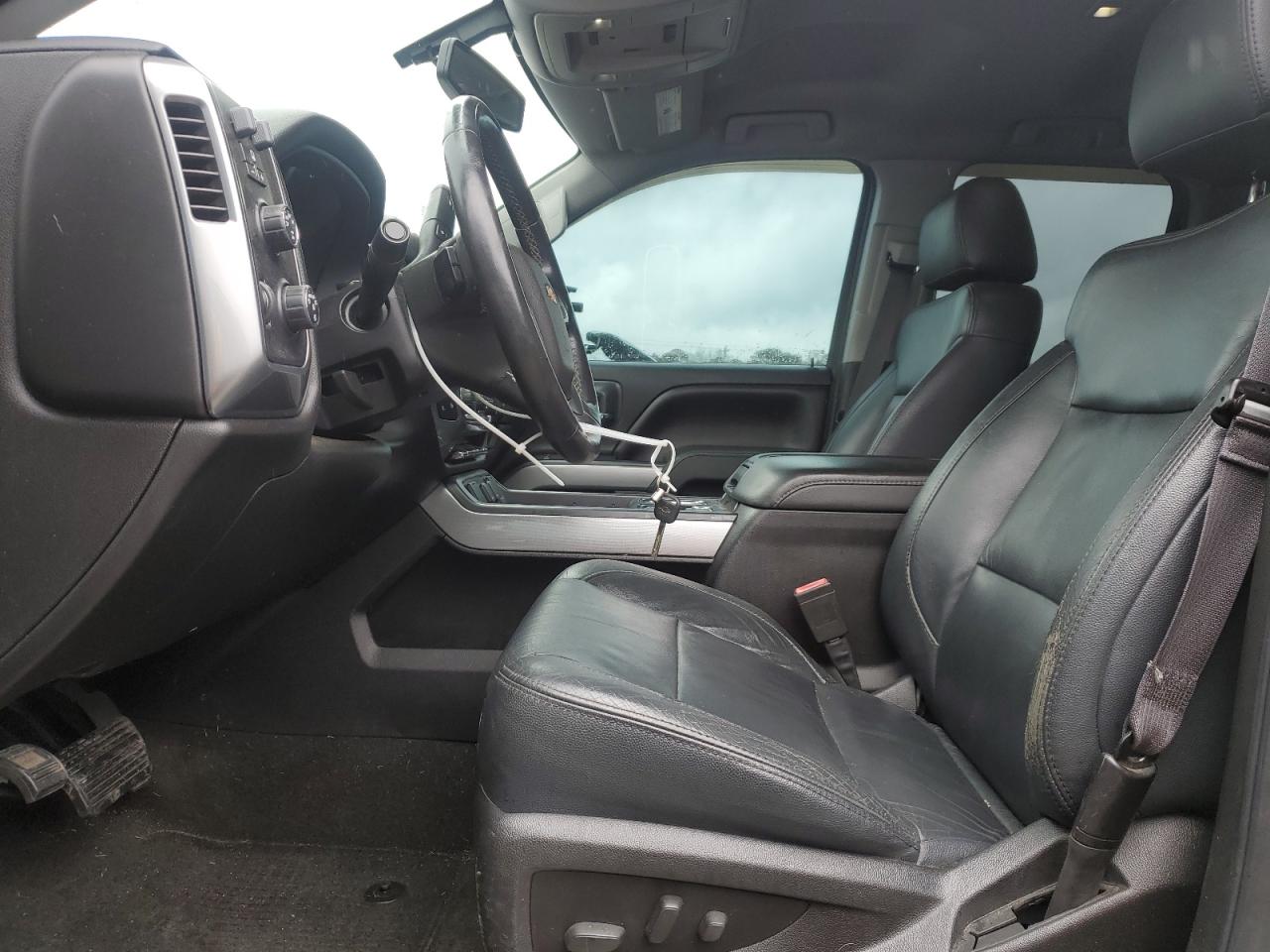 2015 Chevrolet Silverado - Image 7