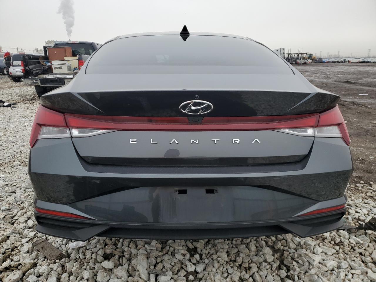 2022 Hyundai Elantra - Image 6