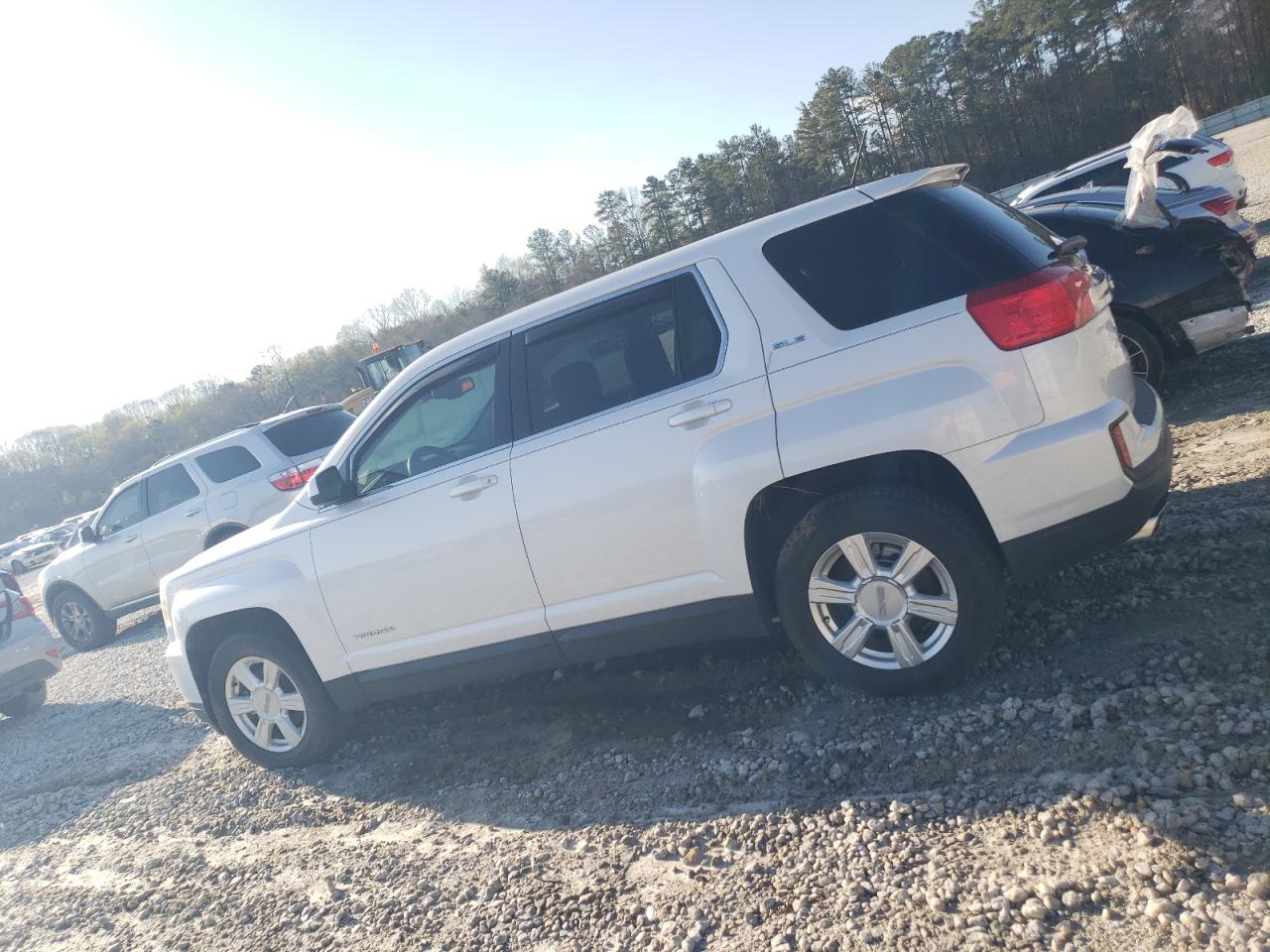2016 GMC Terrain - Image 2