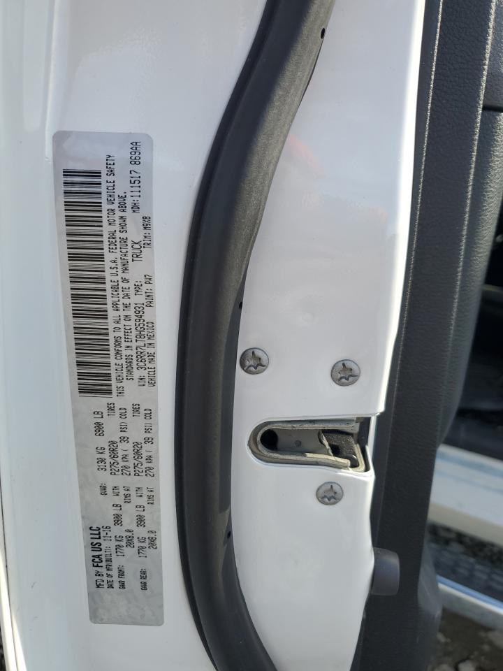 2017 RAM 1500 - Image 12