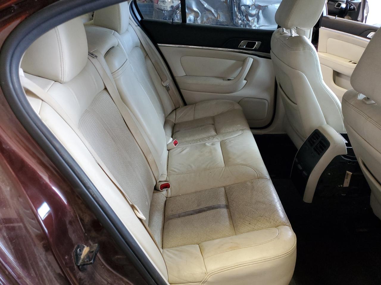 2009 Lincoln MKS - Image 10