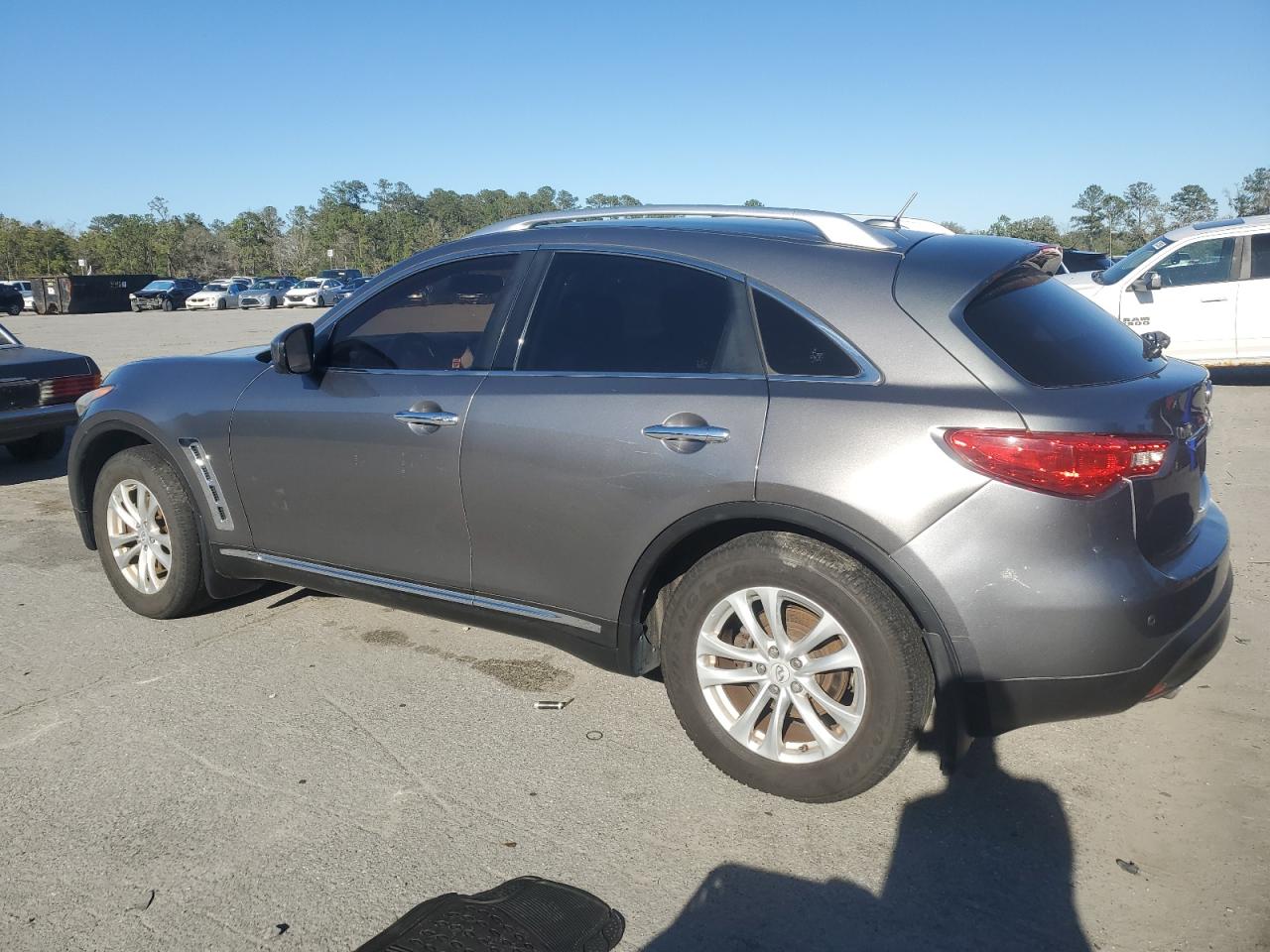 2012 Infiniti FX - Image 2