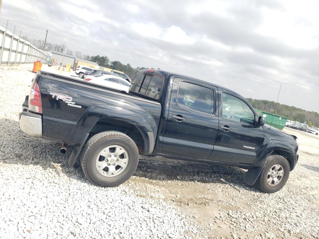 2011 Toyota Tacoma - Image 3
