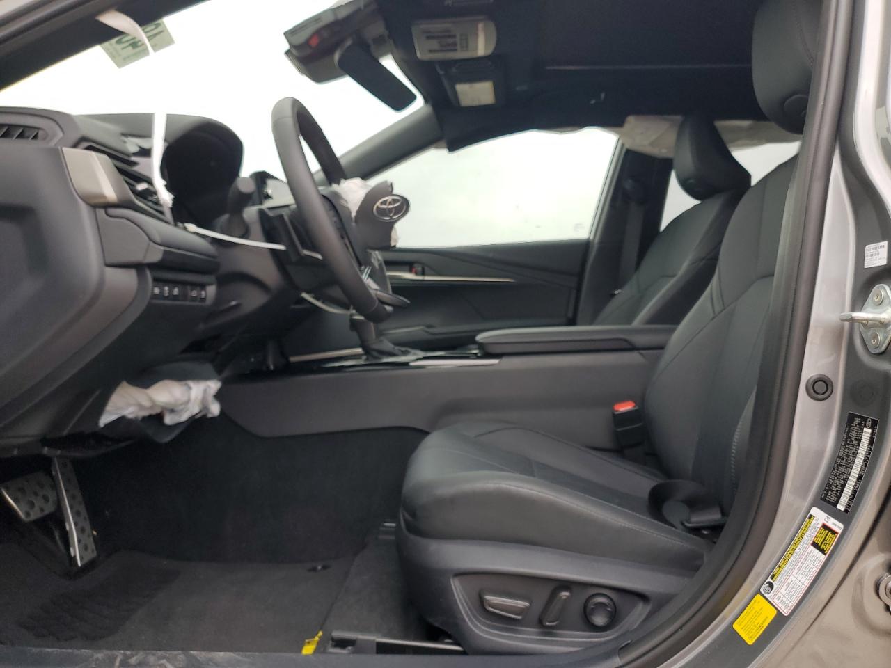 2025 Toyota Camry - Image 7