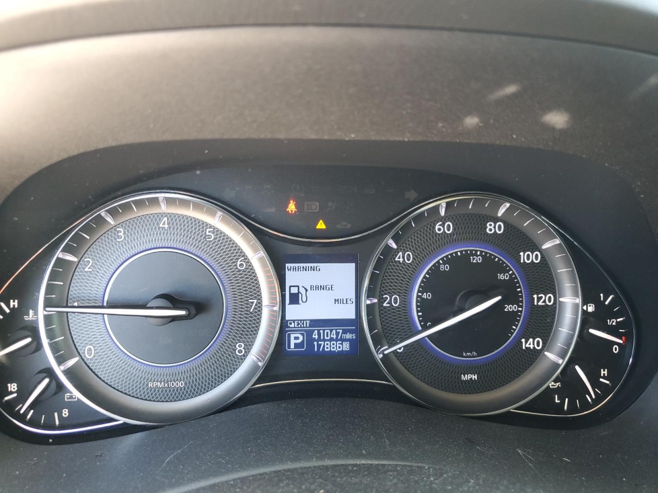 2019 Infiniti QX80 - Image 9