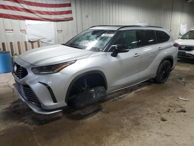 2025 Toyota Highlander Le