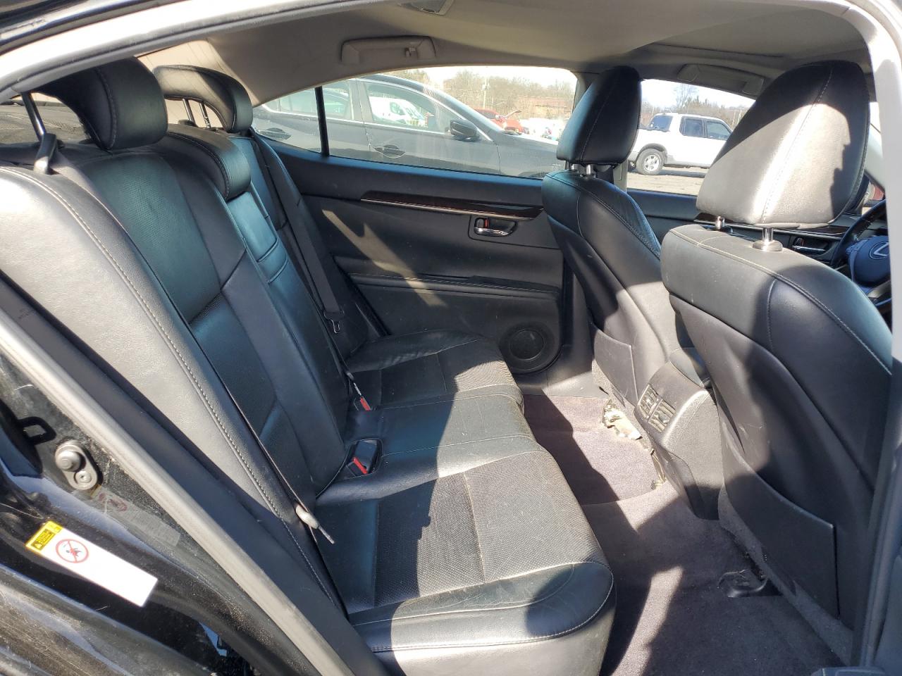 2013 Lexus ES - Image 10