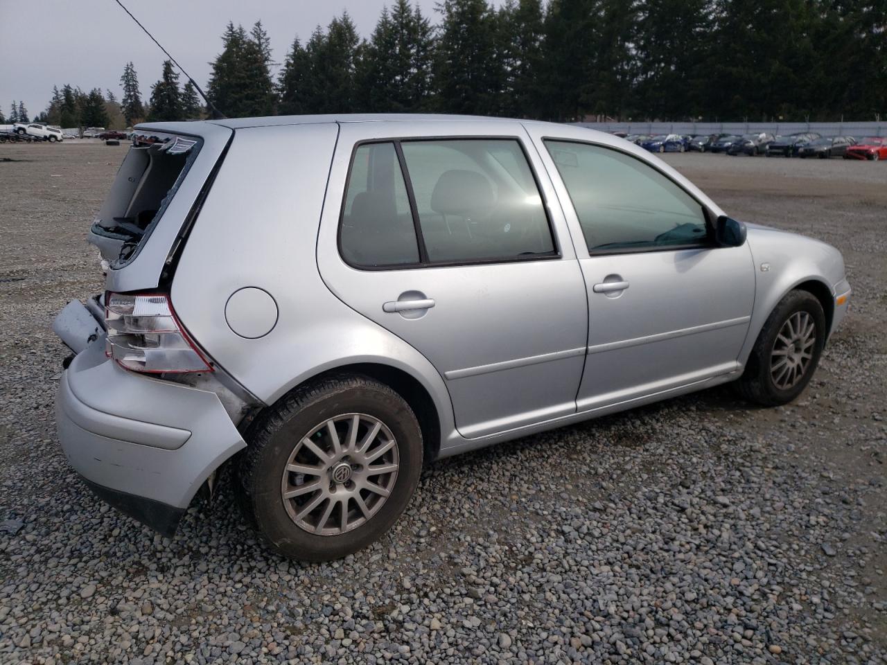 2003 Volkswagen Golf - Image 3