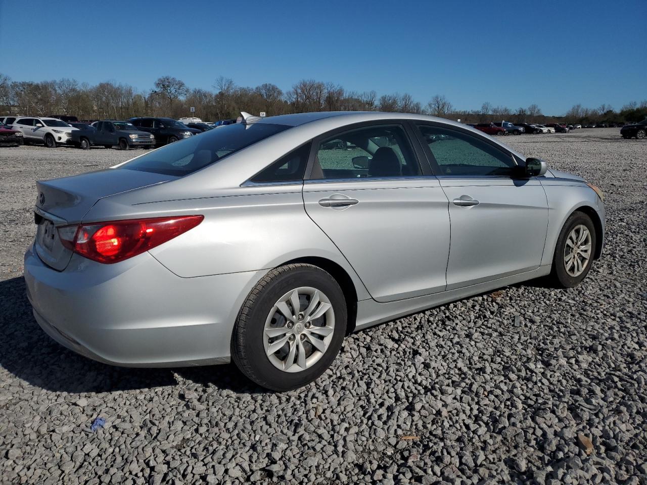 2011 Hyundai Sonata - Image 3
