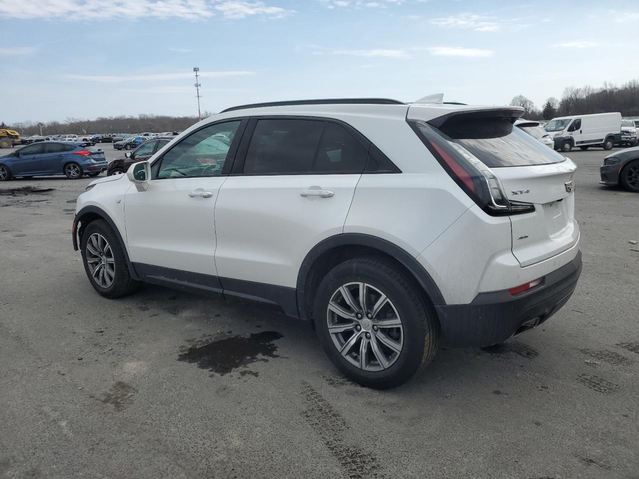 2019 Cadillac XT4 - Image 2