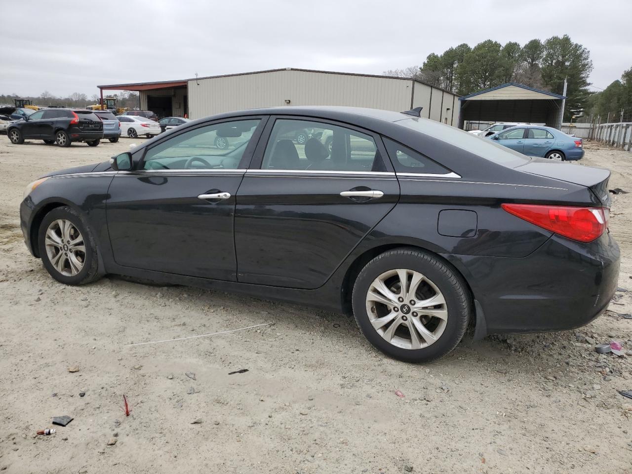 2011 Hyundai Sonata - Image 2