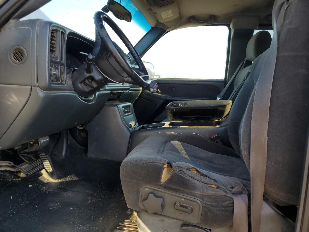 2002 Chevrolet Silverado - Image 7