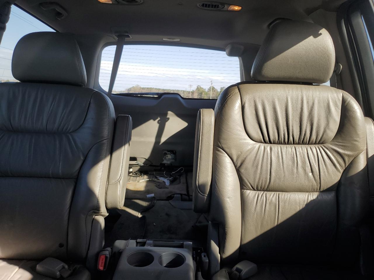 2010 Honda Odyssey - Image 10