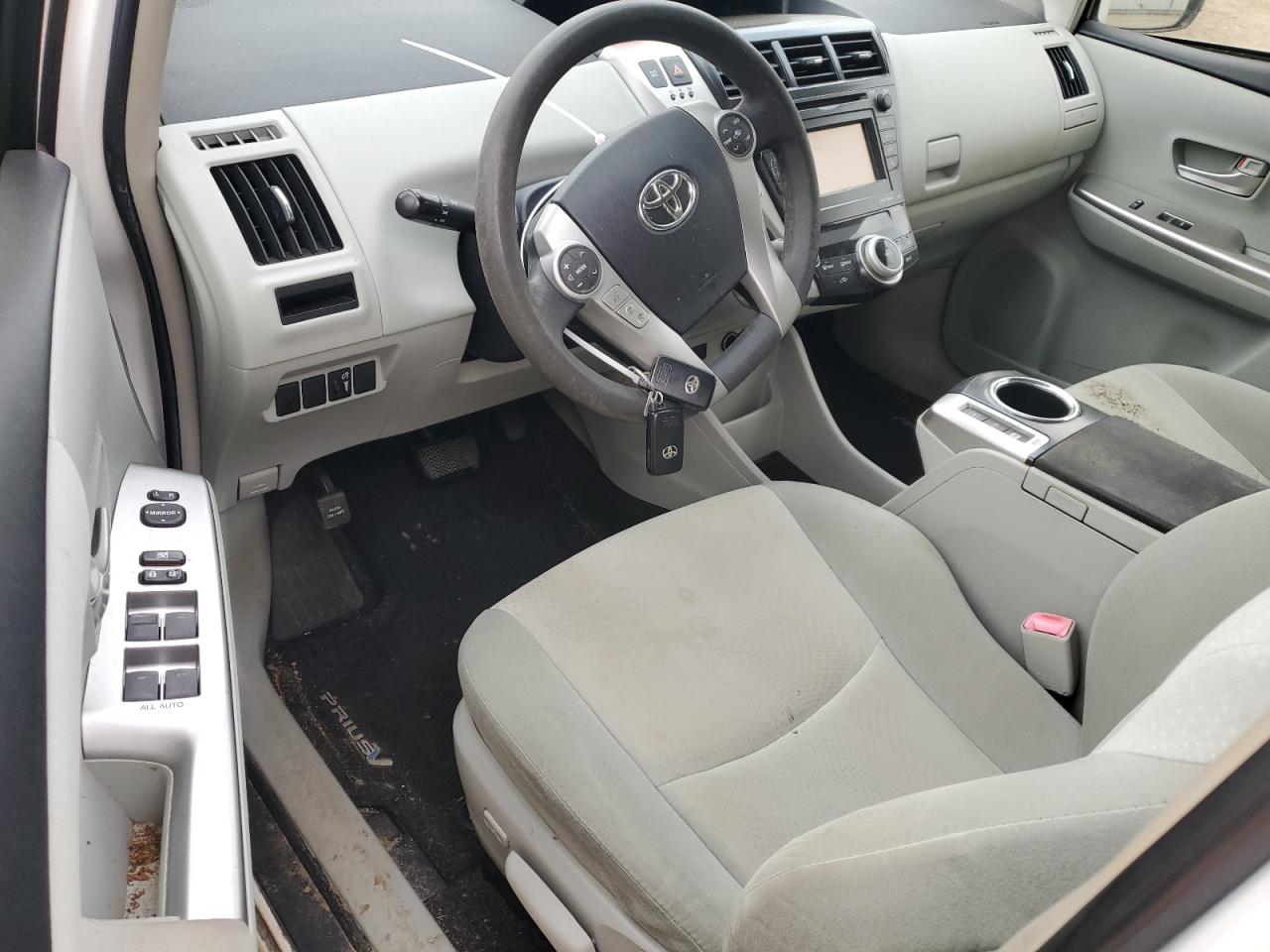 2012 Toyota Prius - Image 8