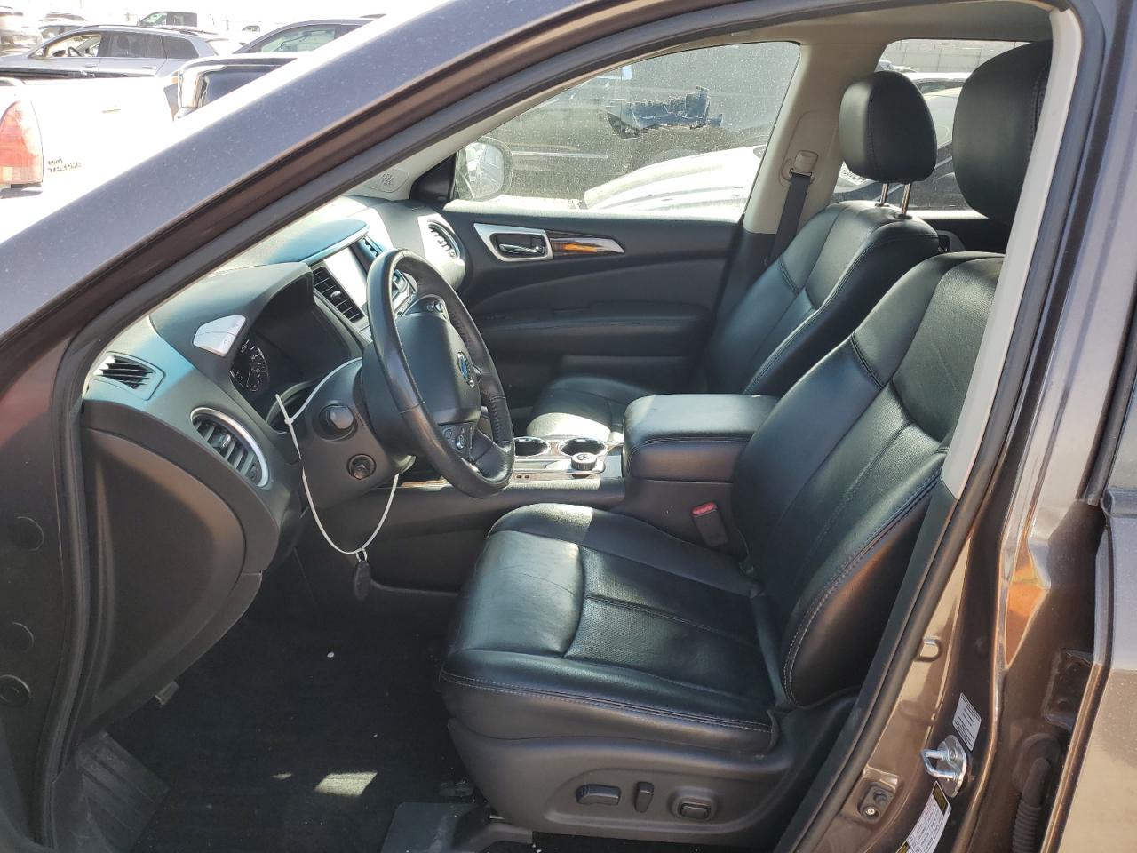 2015 Nissan Pathfinder - Image 7