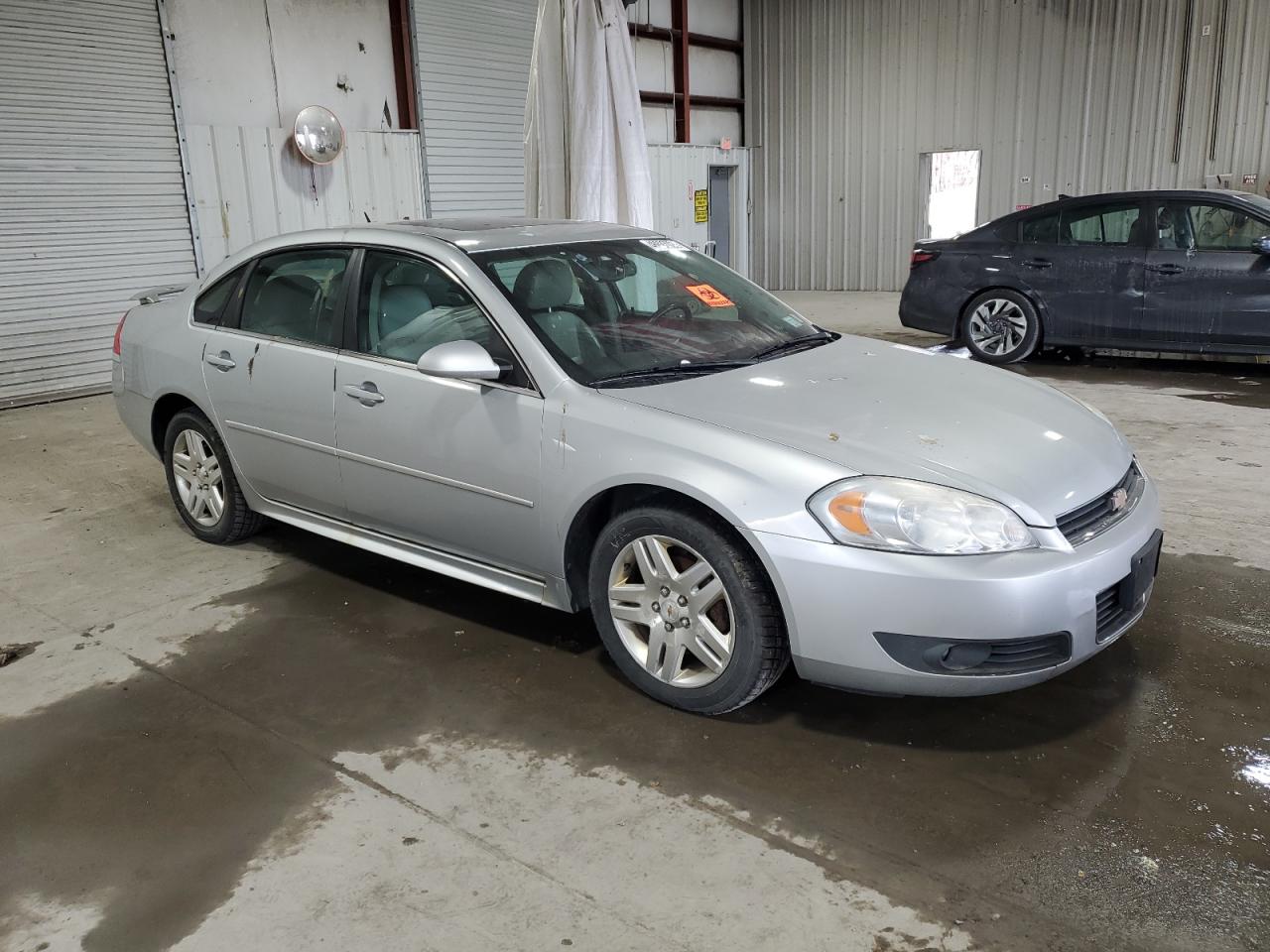 2011 Chevrolet Impala - Image 4