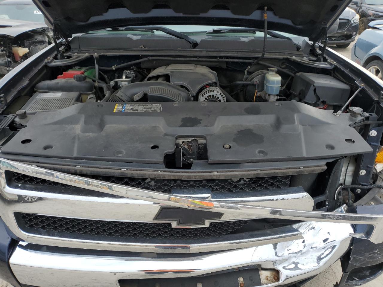 2010 Chevrolet Silverado - Image 13
