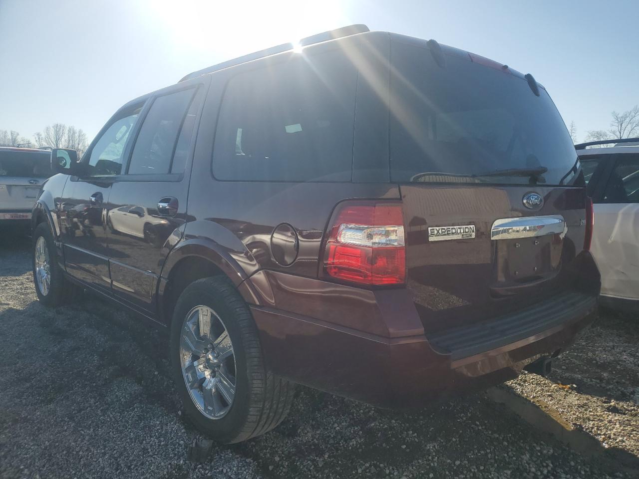 2010 Ford Expedition - Image 2