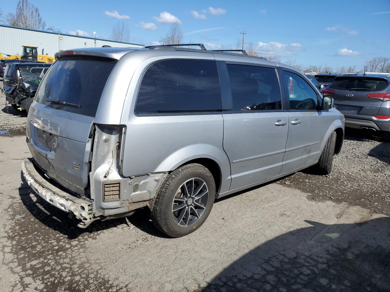 2017 Dodge Caravan - Image 3