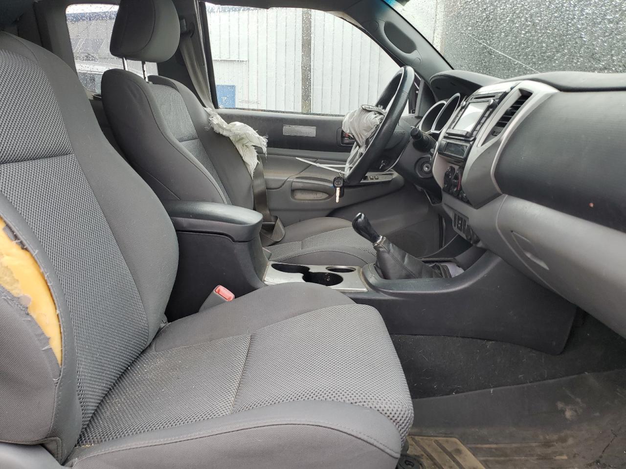 2015 Toyota Tacoma - Image 7