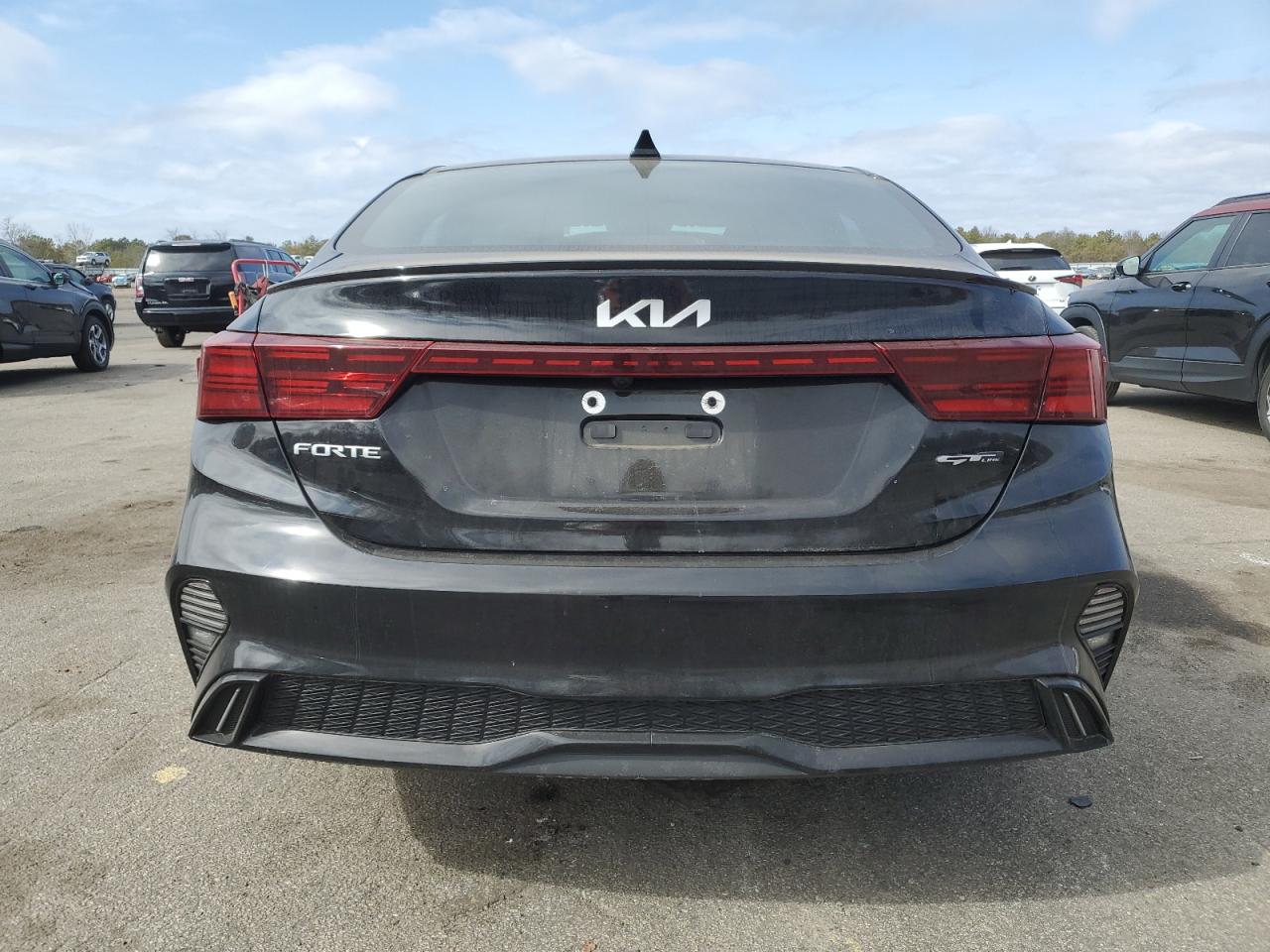 2023 Kia Forte - Image 6