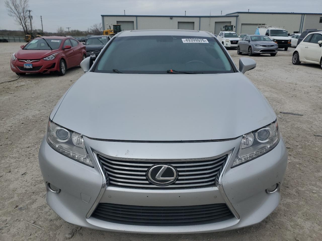 2013 Lexus ES - Image 5