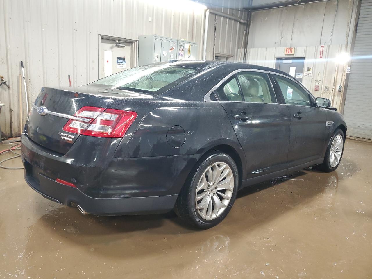 2015 Ford Taurus - Image 3