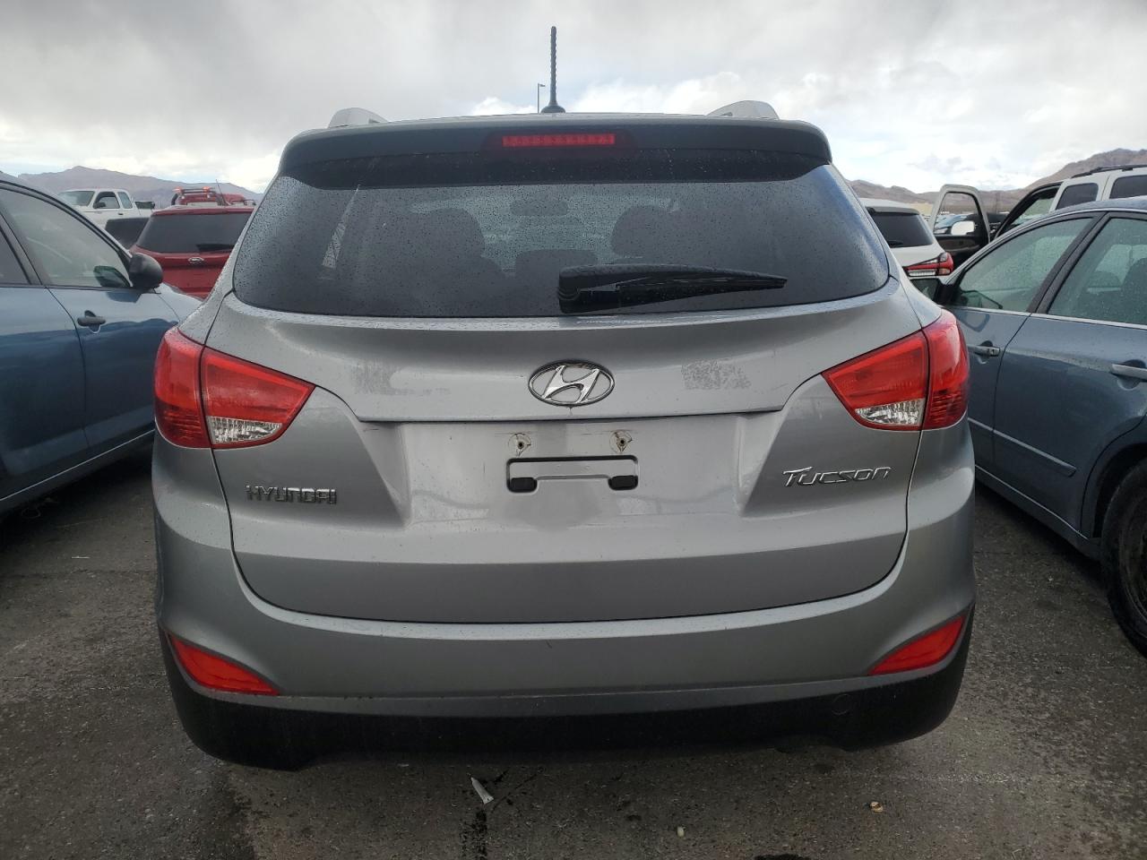 2011 Hyundai Tucson - Image 6