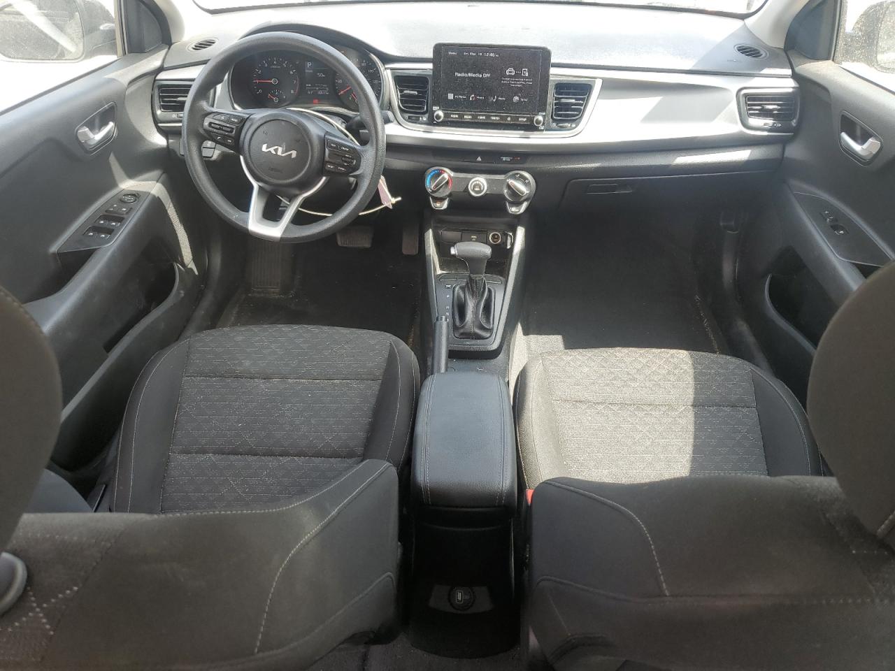 2023 Kia Rio - Image 8