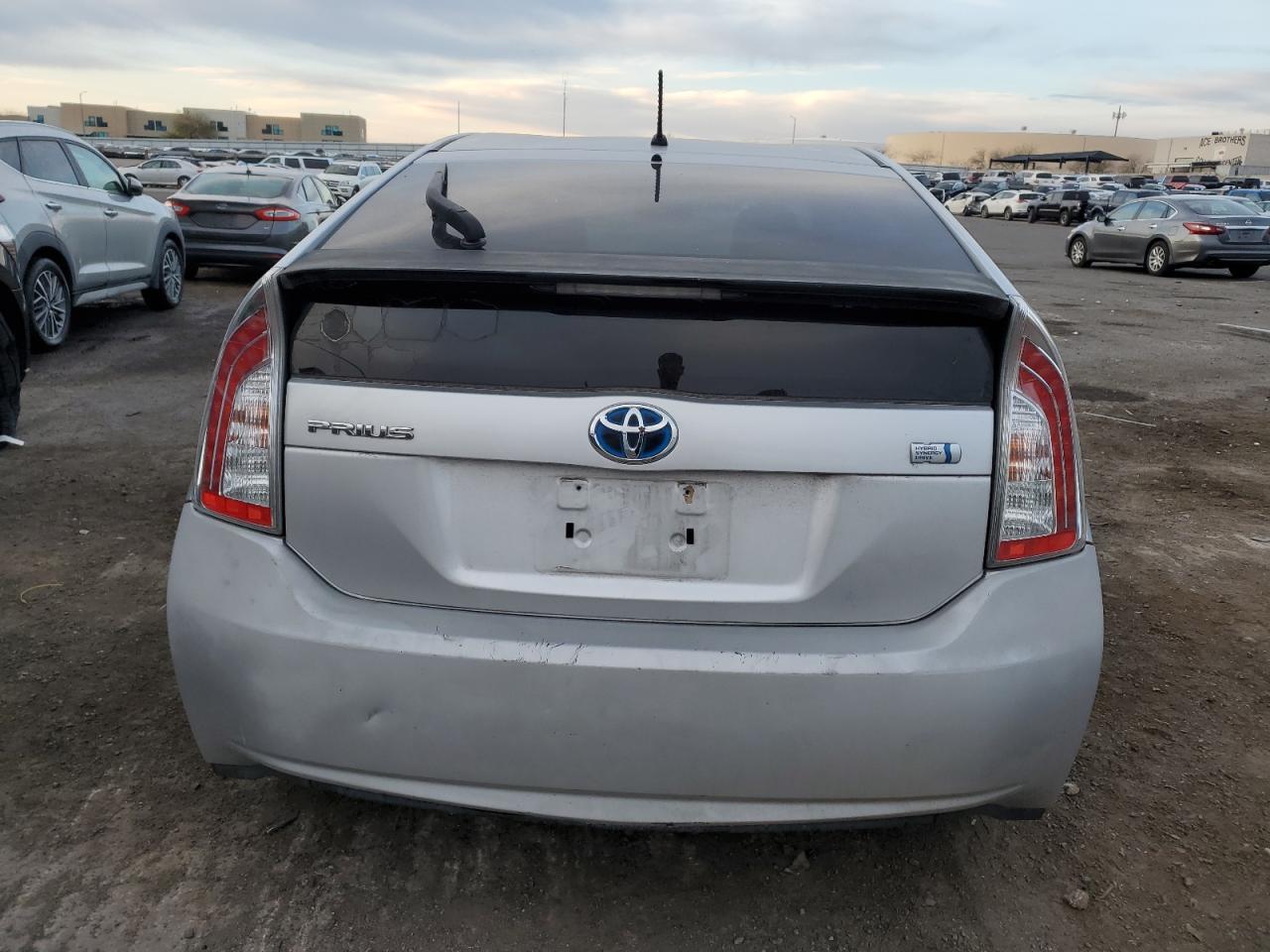 2012 Toyota Prius - Image 6