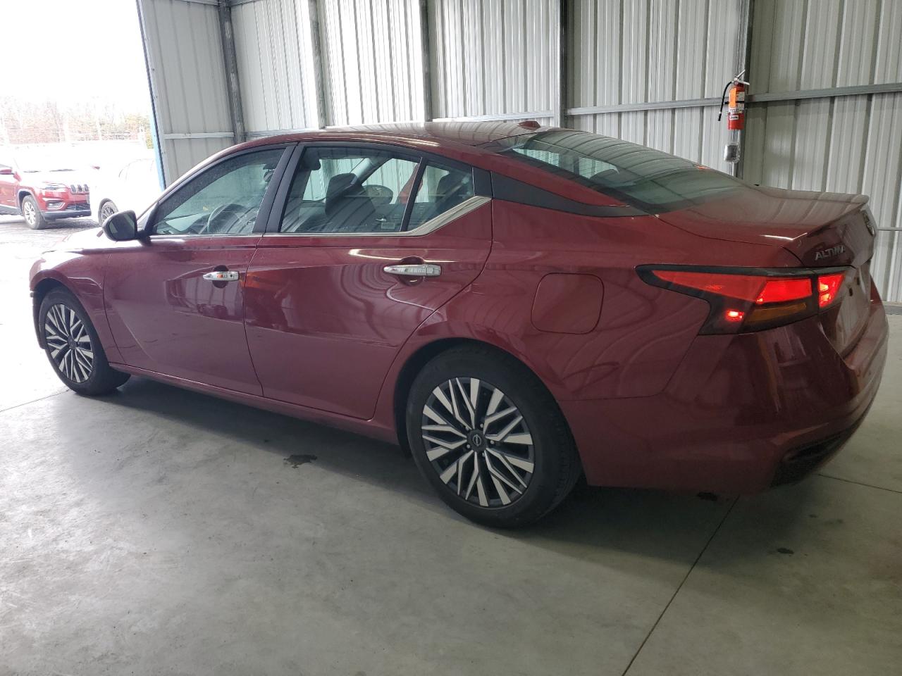 2024 Nissan Altima - Image 2