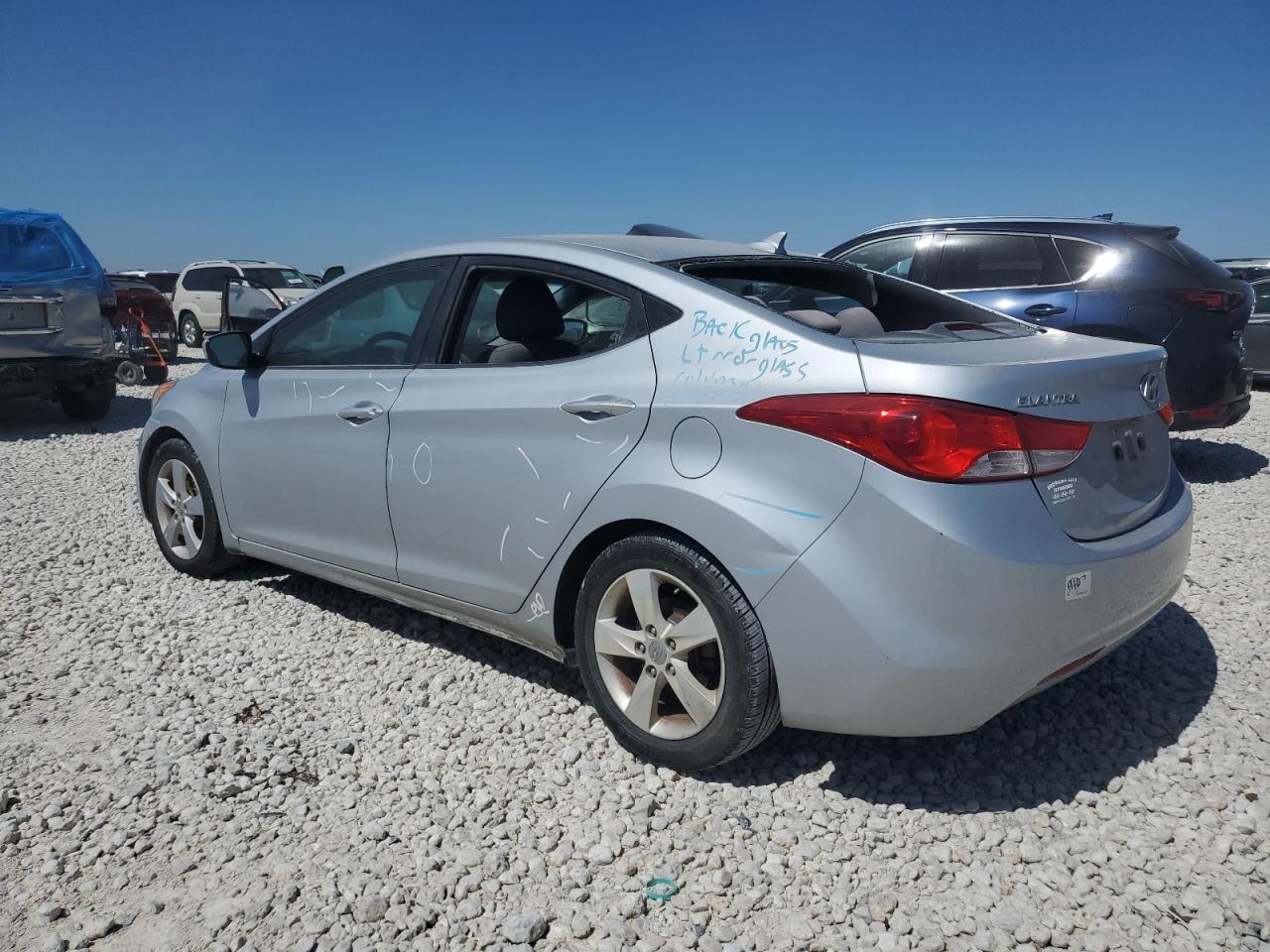 2011 Hyundai Elantra - Image 2