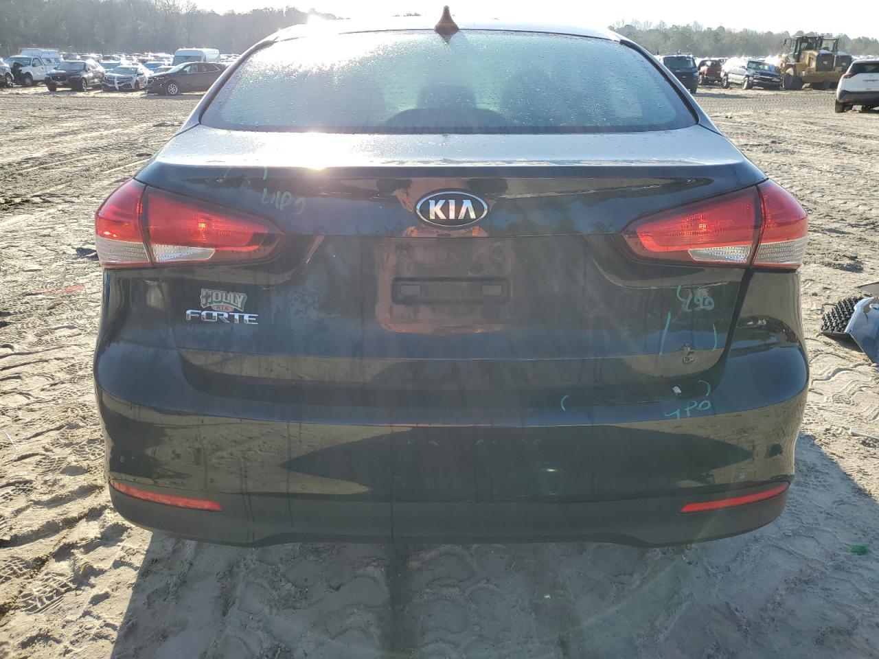 2017 Kia Forte - Image 6