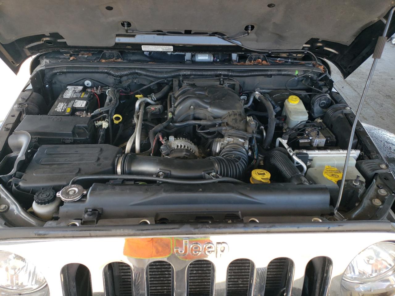 2014 Jeep Wrangler - Image 11